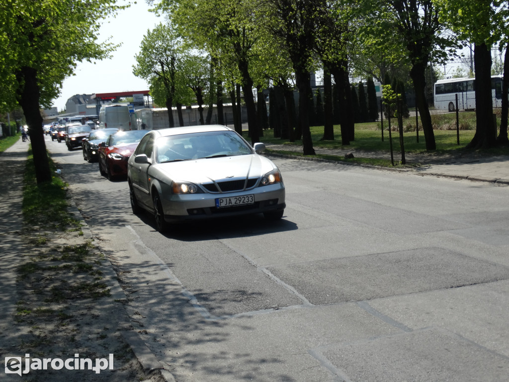 Parada samochodów ulicami Jarocina