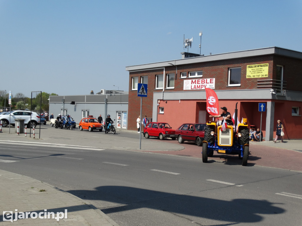 Parada samochodów ulicami Jarocina