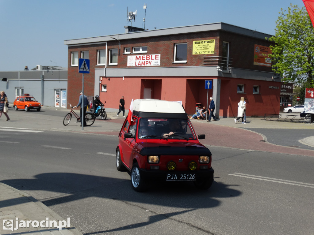 Parada samochodów ulicami Jarocina