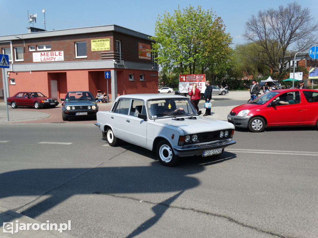 Parada samochodów ulicami Jarocina