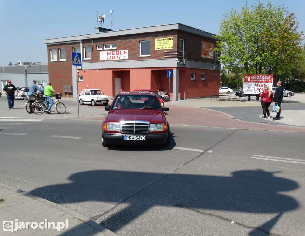 Parada samochodów ulicami Jarocina
