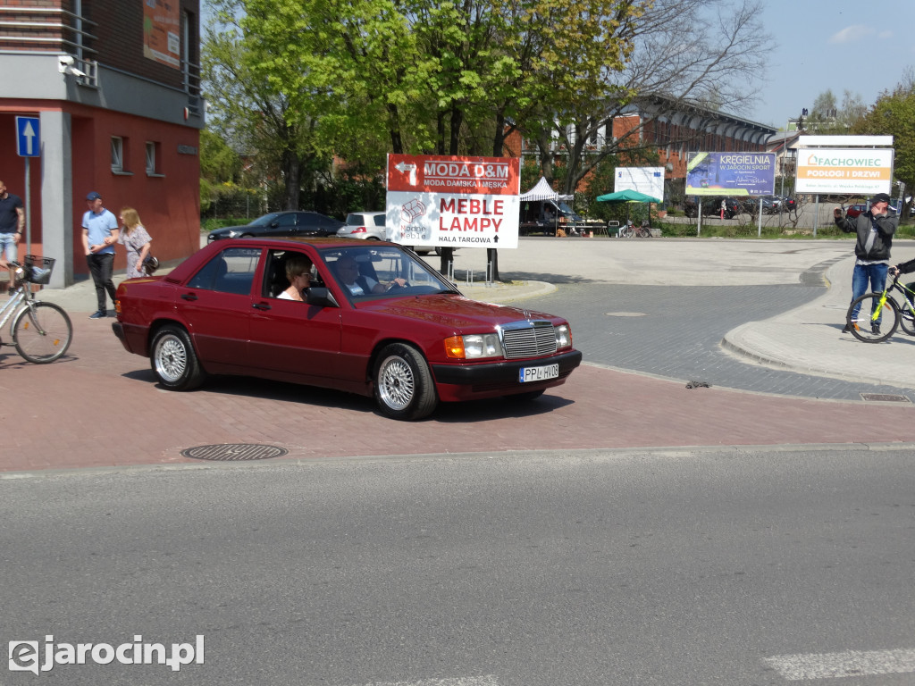 Parada samochodów ulicami Jarocina