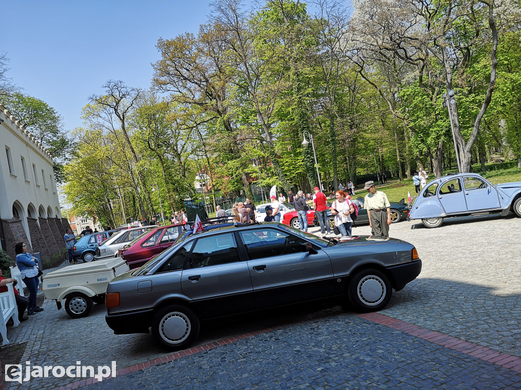 Parada samochodów ulicami Jarocina