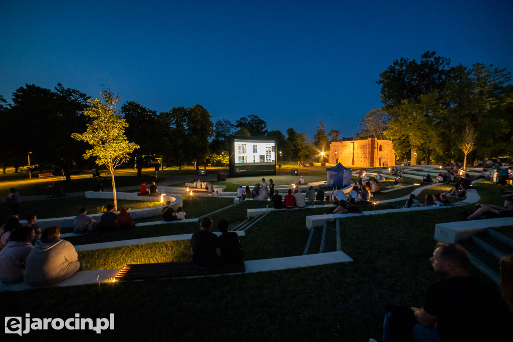 Streetworking w Jarocinie - kino plenerowe