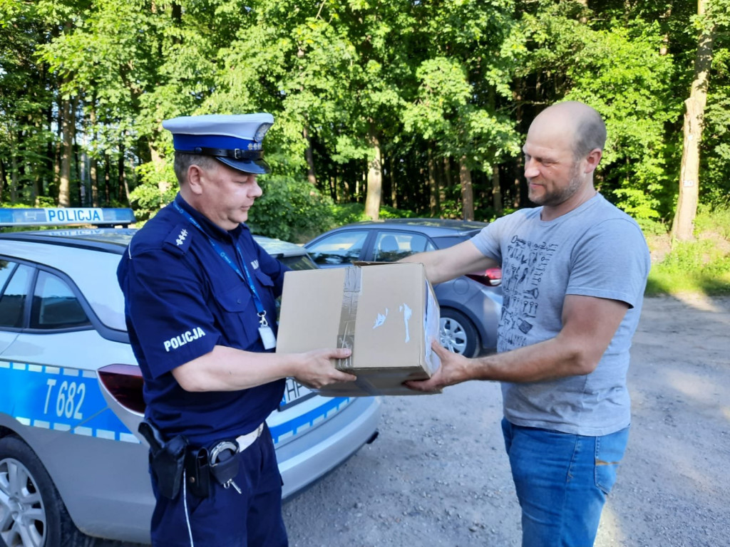 Policyjna akcja kurierska