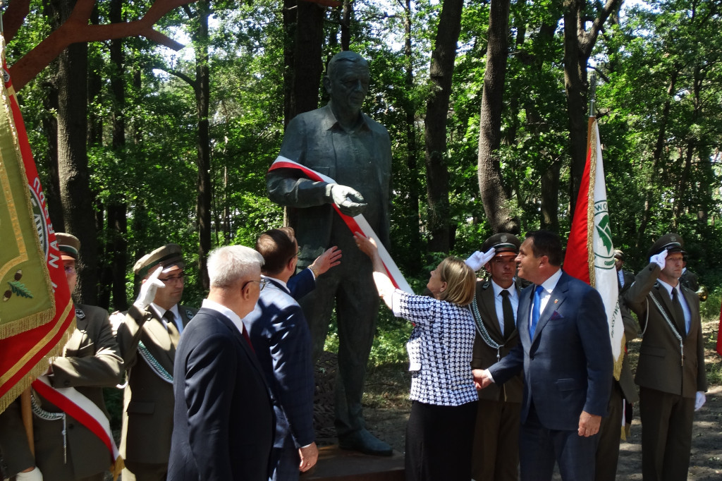 Odsłonięcie pomnika prof. Szyszko w Jarocinie