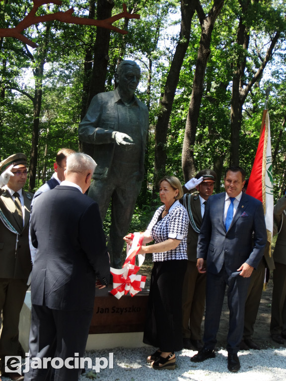Odsłonięcie pomnika prof. Szyszko w Jarocinie