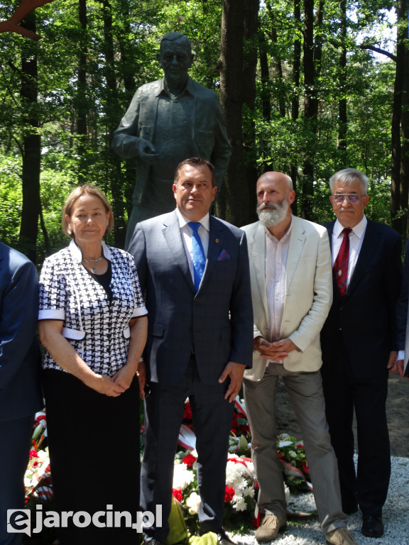 Odsłonięcie pomnika prof. Szyszko w Jarocinie