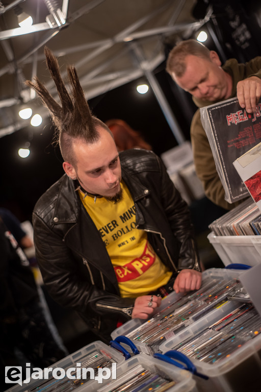 Pull The Wire i Republika'82
