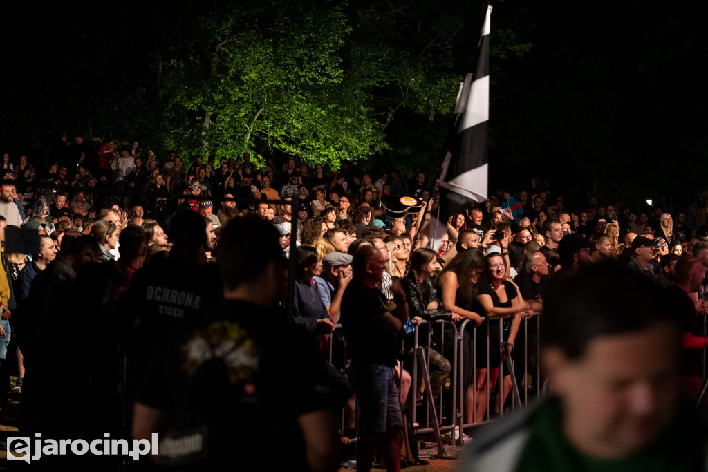 Pull The Wire i Republika'82