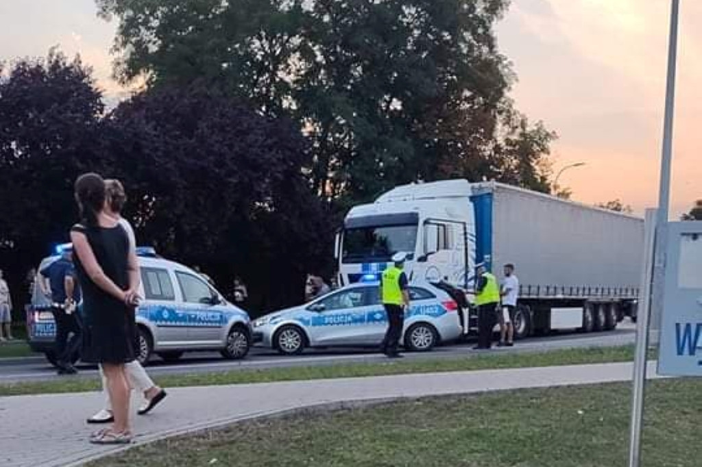 Jarocin. Rowerzysta potrącony przez ciężarówkę