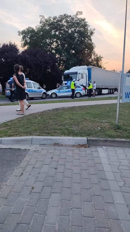 Jarocin. Rowerzysta potrącony przez ciężarówkę