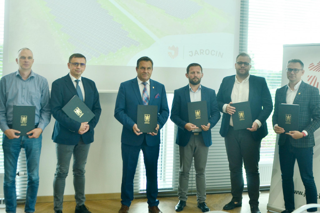 Jeden kabel dla pięciu spółek gminnych
