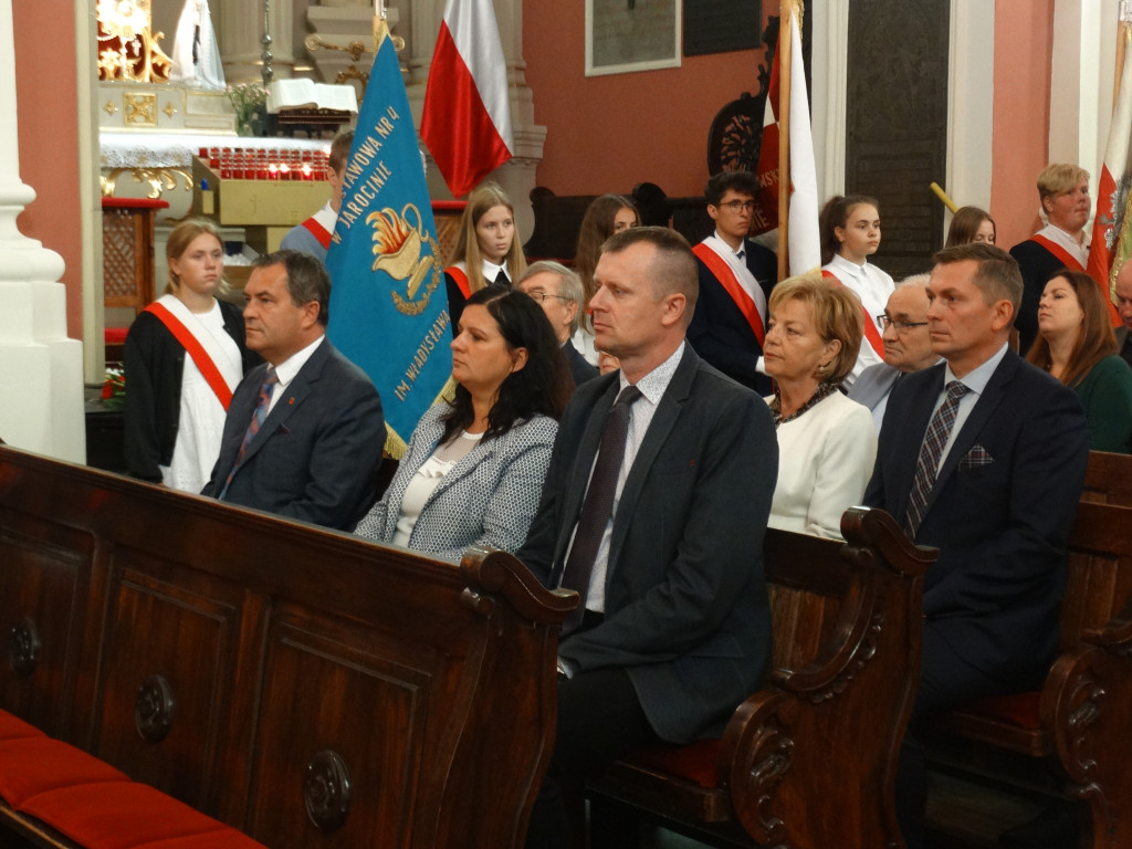 Odsłonięcie pamiątkowej tablicy na murze kościoła pw. św. Marcina