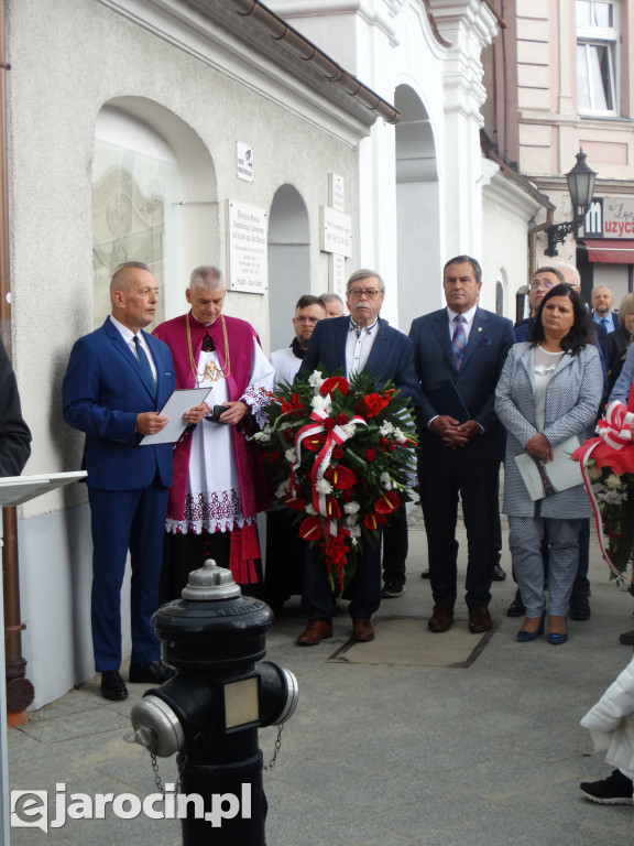 Odsłonięcie pamiątkowej tablicy na murze kościoła pw. św. Marcina