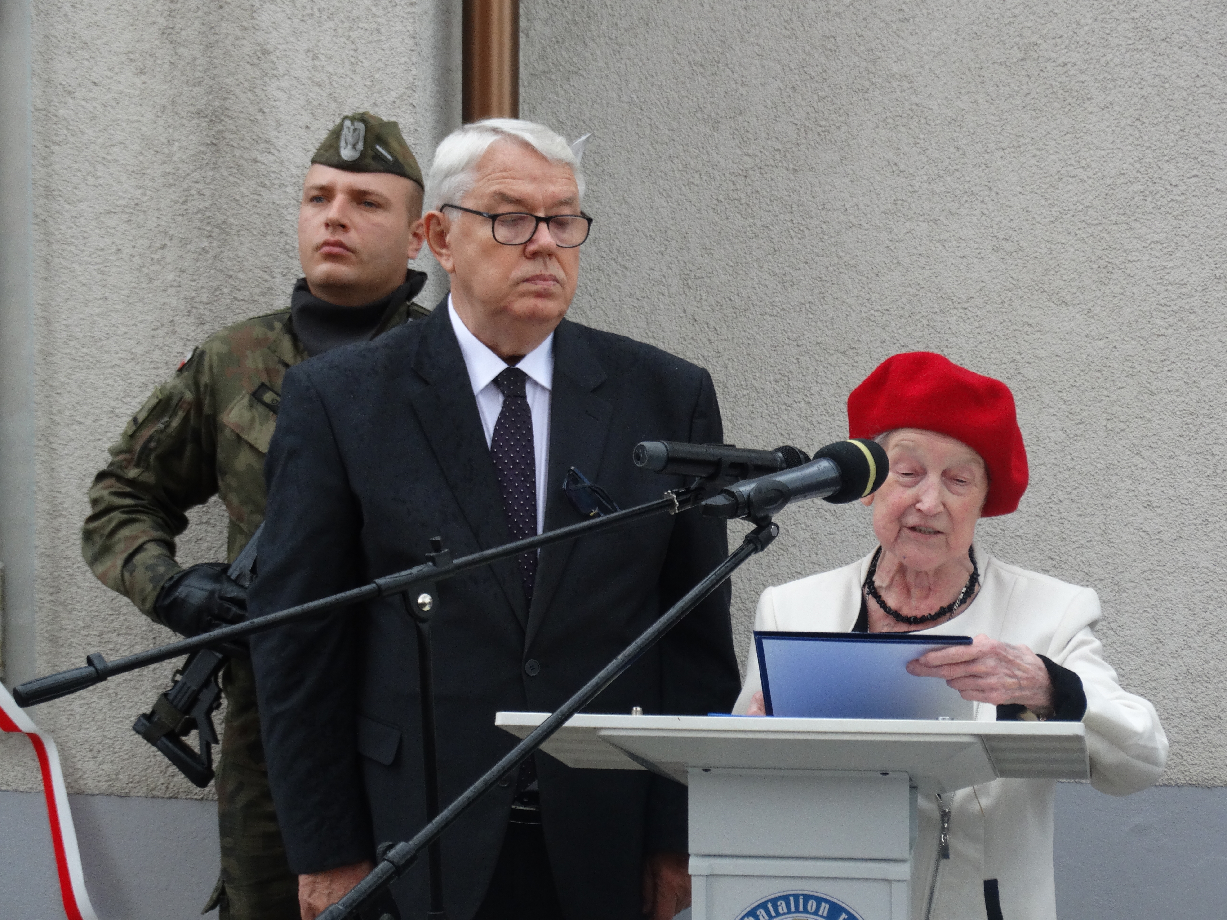 Odsłonięcie pamiątkowej tablicy na murze kościoła pw. św. Marcina