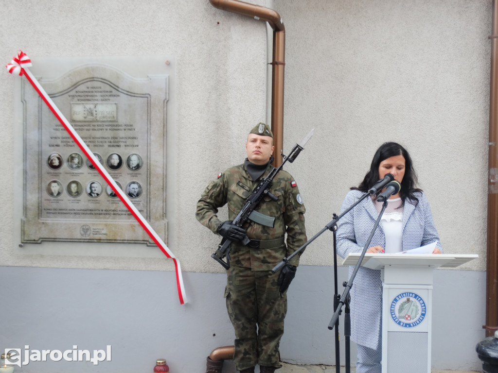 Odsłonięcie pamiątkowej tablicy na murze kościoła pw. św. Marcina