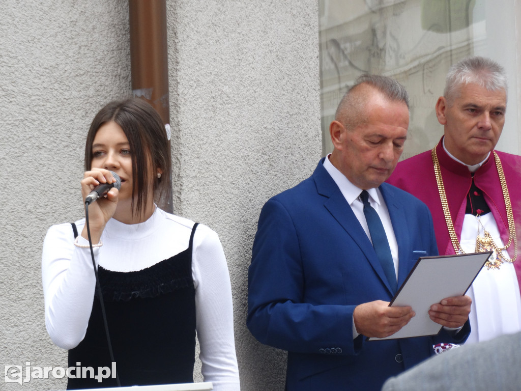 Odsłonięcie pamiątkowej tablicy na murze kościoła pw. św. Marcina