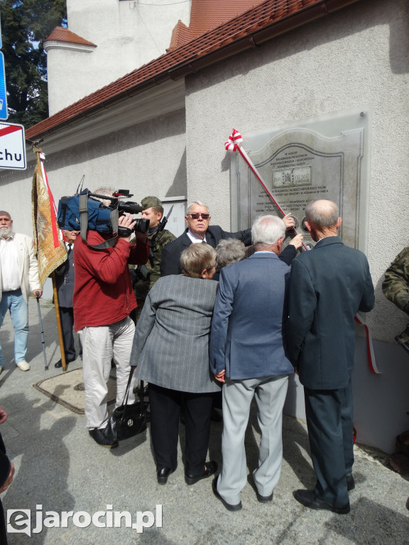 Odsłonięcie pamiątkowej tablicy na murze kościoła pw. św. Marcina