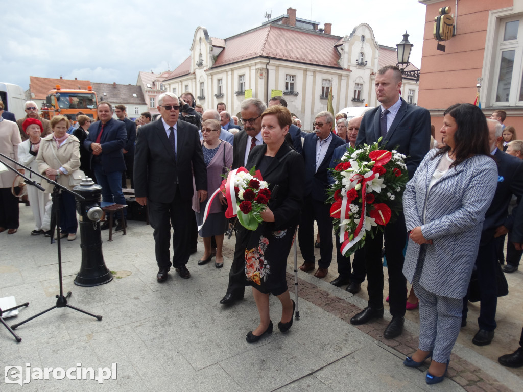 Odsłonięcie pamiątkowej tablicy na murze kościoła pw. św. Marcina