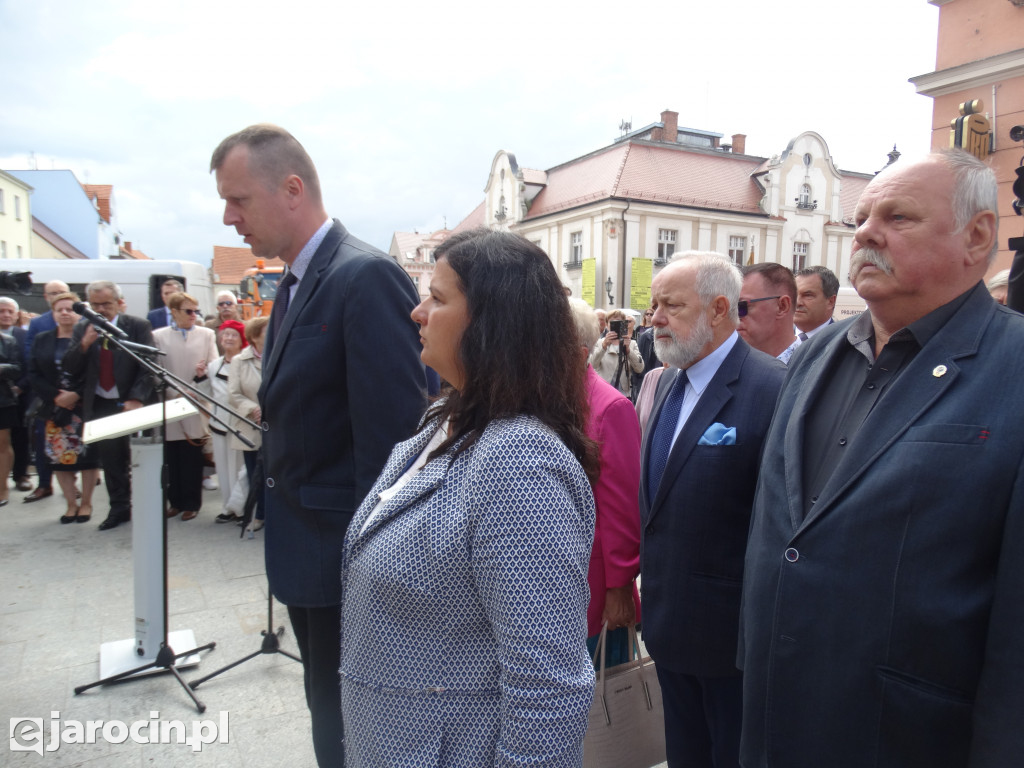 Odsłonięcie pamiątkowej tablicy na murze kościoła pw. św. Marcina
