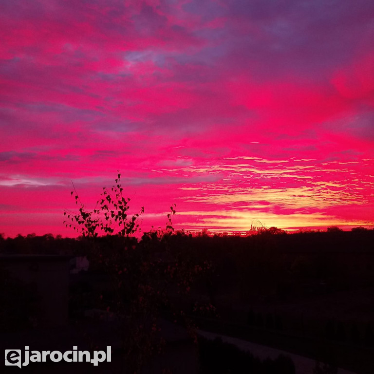 Ogniste niebo nad Jarocinem