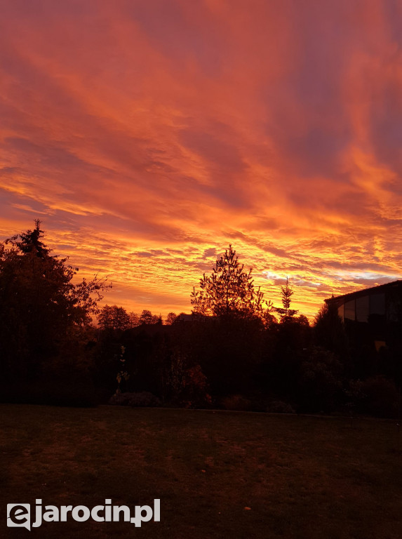Ogniste niebo nad Jarocinem