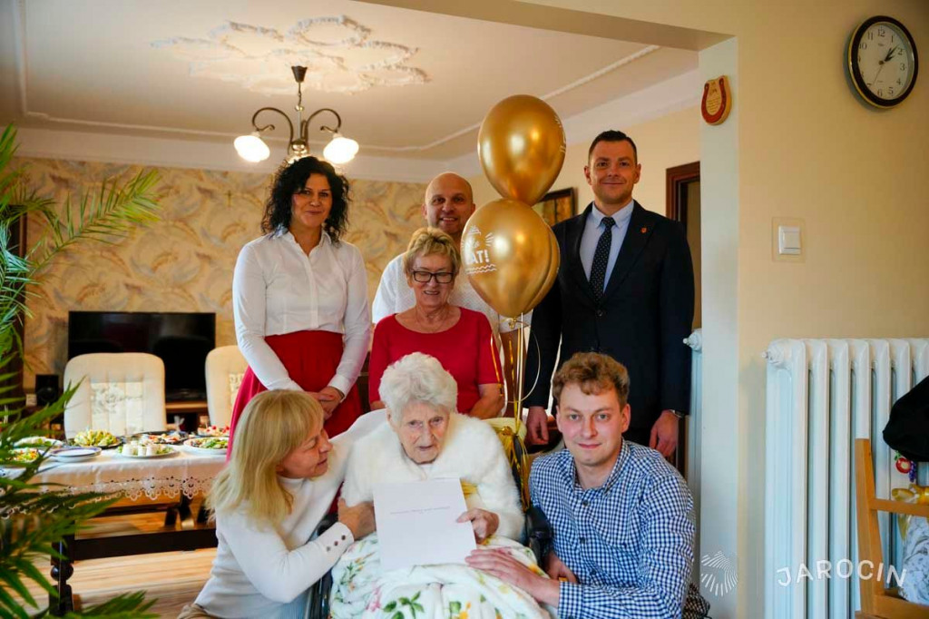 100 lat minęło jak jeden dzień? Tak może powiedzieć pani Janina