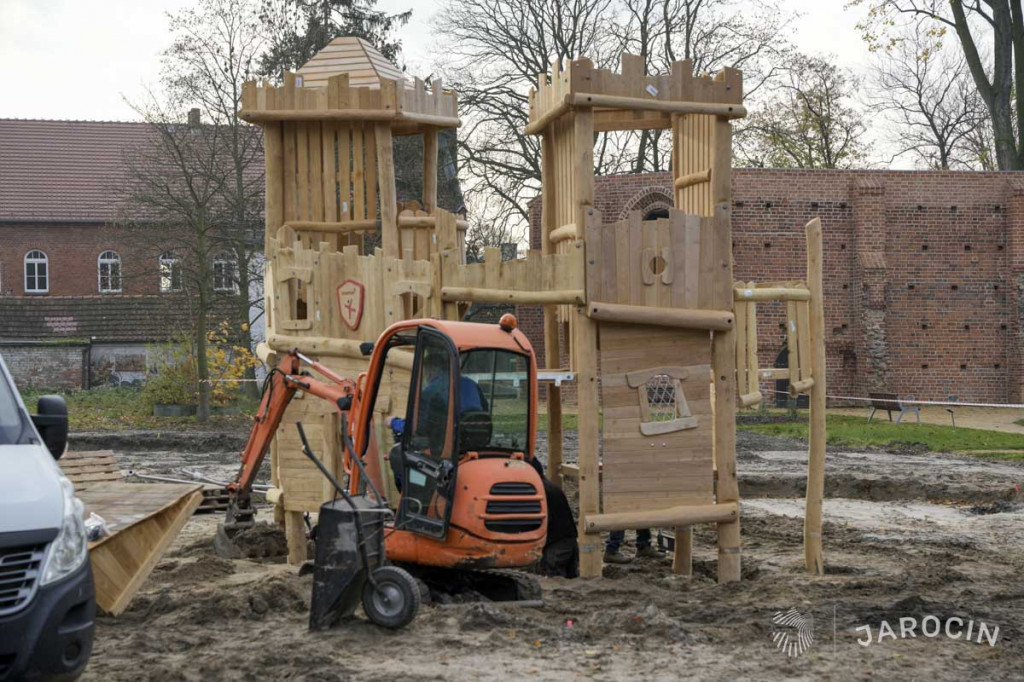 Nowy plac zabaw w Parku Radolińskich