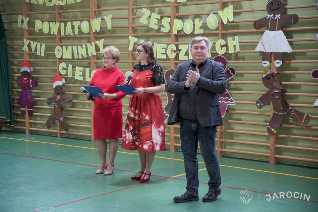 Mikołajkowe tańce przedszkolaków