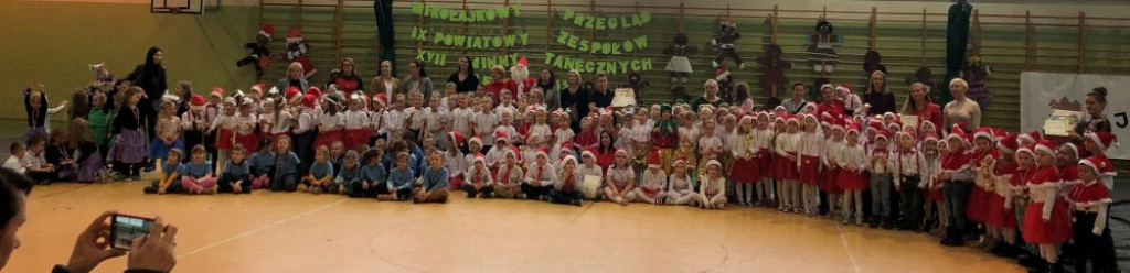 Mikołajkowe tańce przedszkolaków