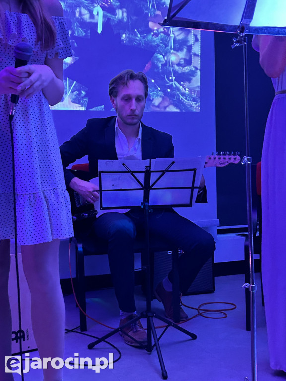Koncert kolęd i piosenek świątecznych w Kamienicy Kultury