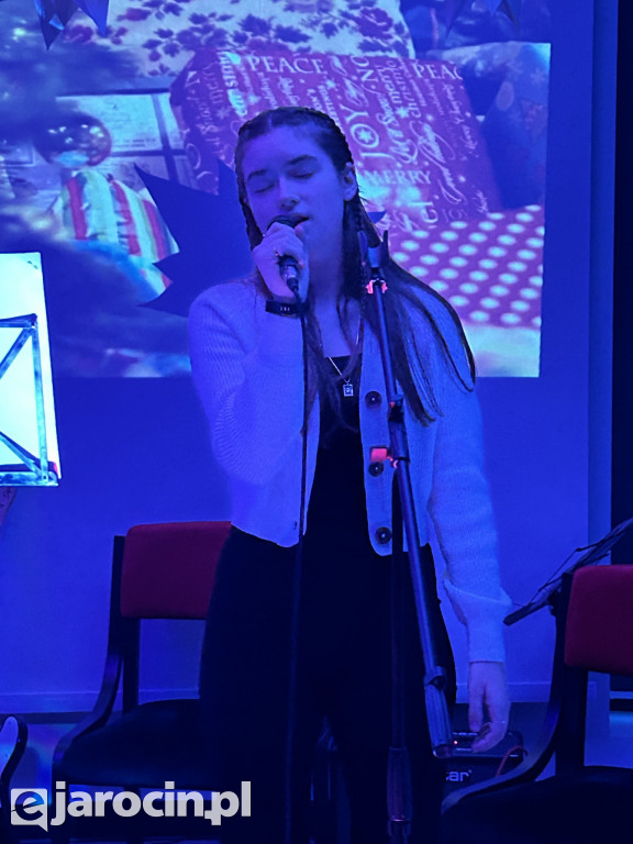 Koncert kolęd i piosenek świątecznych w Kamienicy Kultury