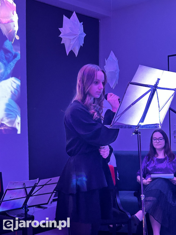 Koncert kolęd i piosenek świątecznych w Kamienicy Kultury