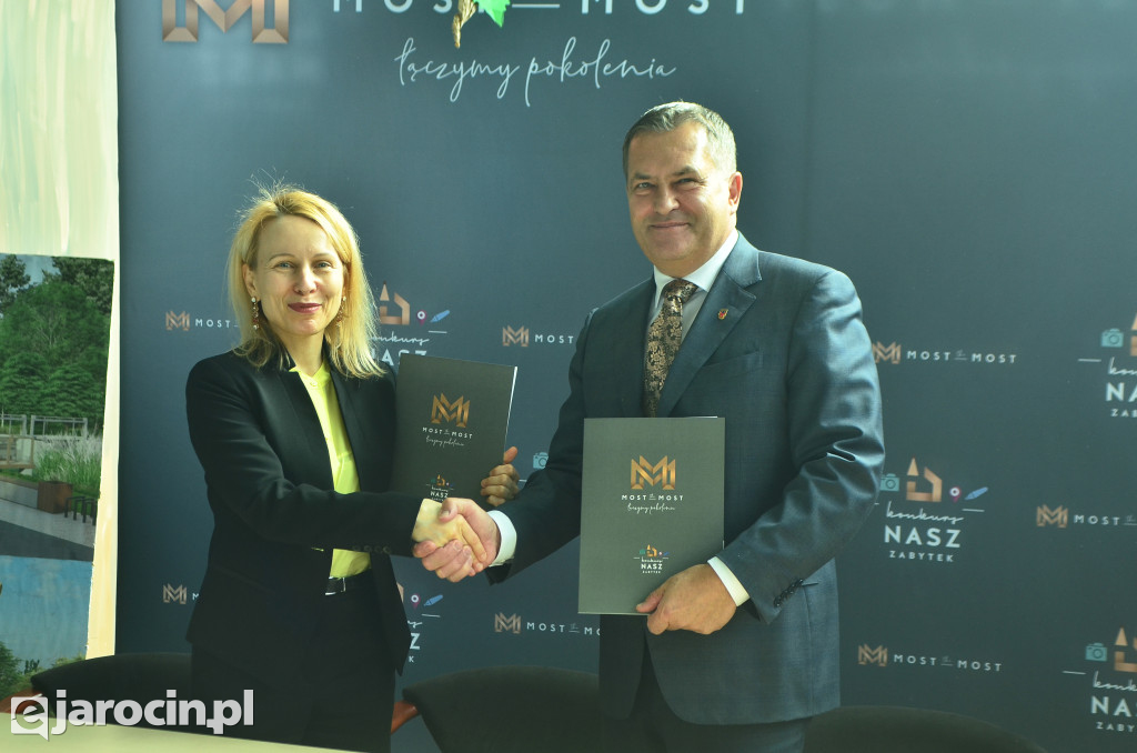 Podpisanie umowy na rewitalizację młyna nad Lutynią