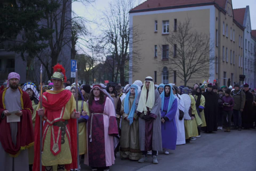 Droga krzyżowa i Misterium Męki Pańskiej na ulicach miasta