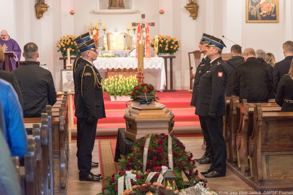 Ostatnie pożegnanie st. kpt. Przemysława Zaradniaka