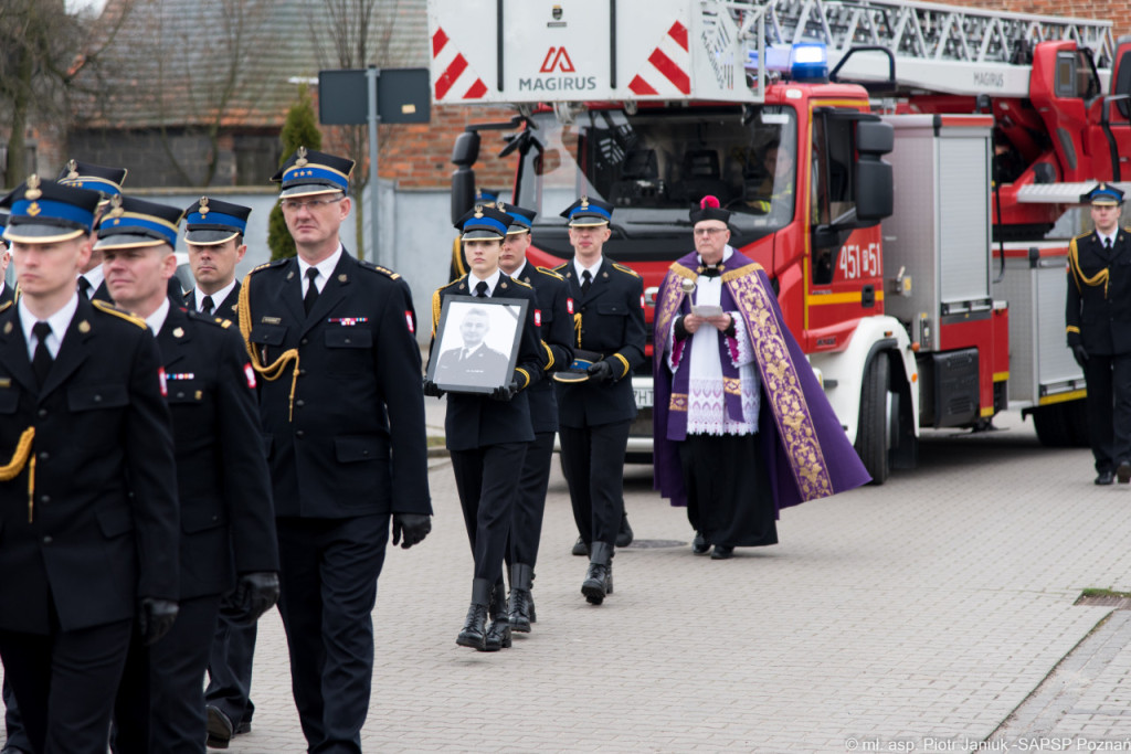 Ostatnie pożegnanie st. kpt. Przemysława Zaradniaka