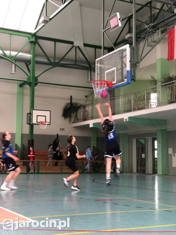 Sukcesy uczniów „Trójki” w koszykówce
