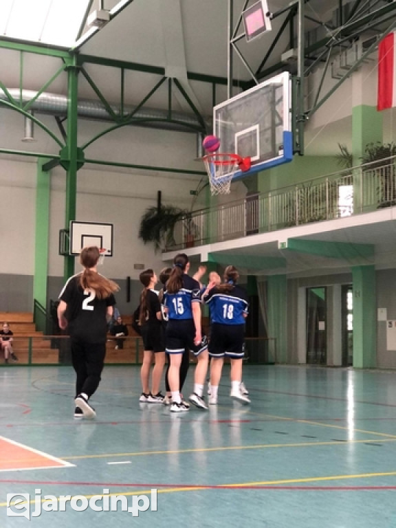 Sukcesy uczniów „Trójki” w koszykówce