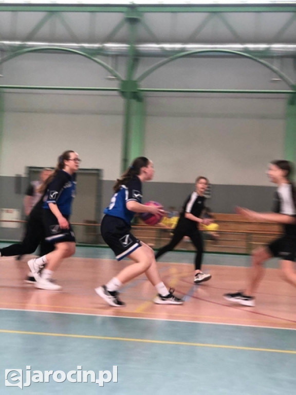 Sukcesy uczniów „Trójki” w koszykówce
