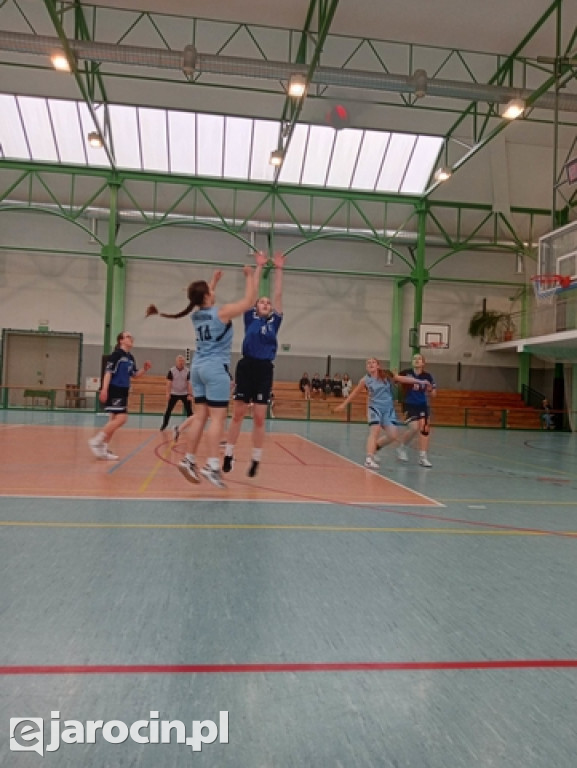 Sukcesy uczniów „Trójki” w koszykówce