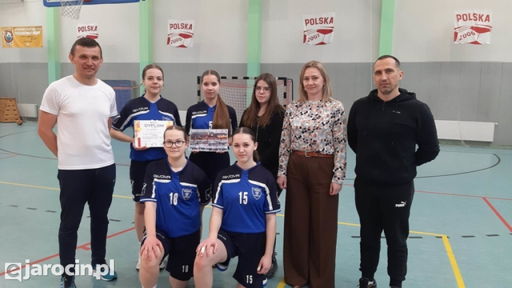 Sukcesy uczniów „Trójki” w koszykówce