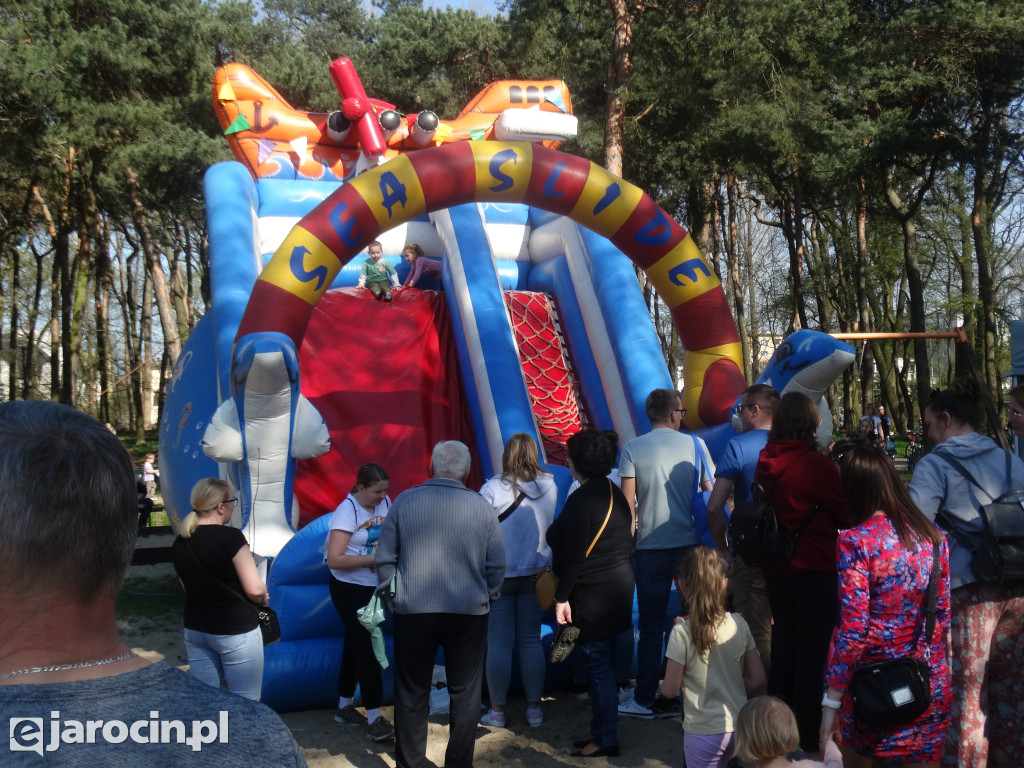 Pierwsze ze 10.000 drzew w Jarocinie zasadzone