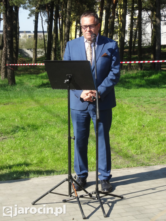 Pierwsze ze 10.000 drzew w Jarocinie zasadzone