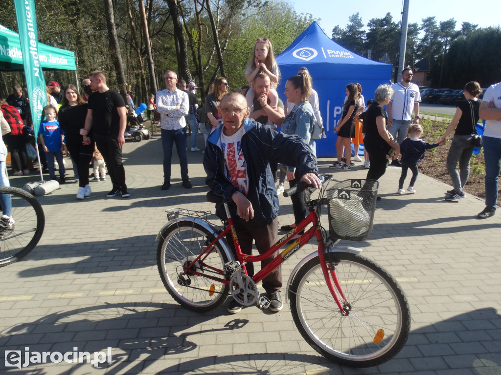 Pierwsze ze 10.000 drzew w Jarocinie zasadzone