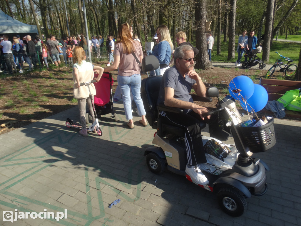 Pierwsze ze 10.000 drzew w Jarocinie zasadzone