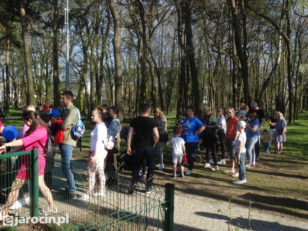 Pierwsze ze 10.000 drzew w Jarocinie zasadzone