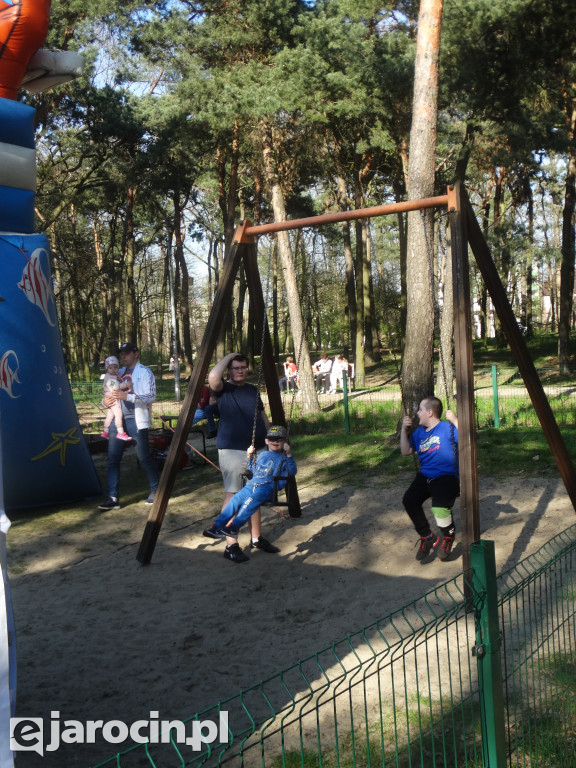 Pierwsze ze 10.000 drzew w Jarocinie zasadzone