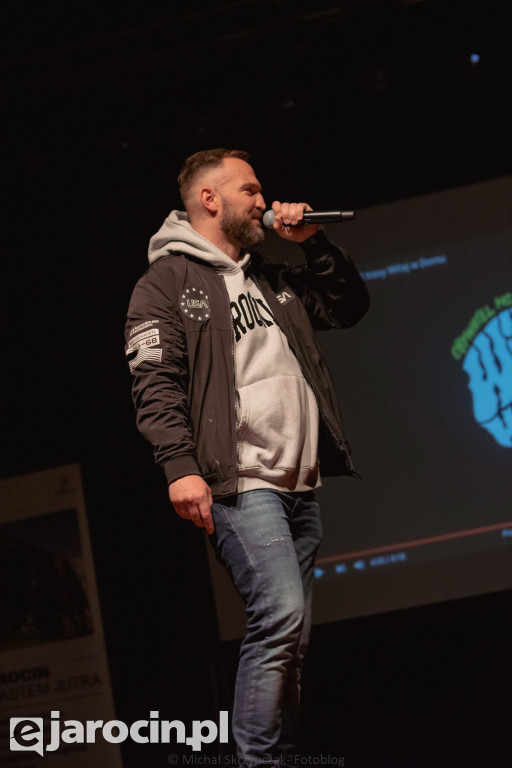 Konferencja z młodzieżą o młodzieży